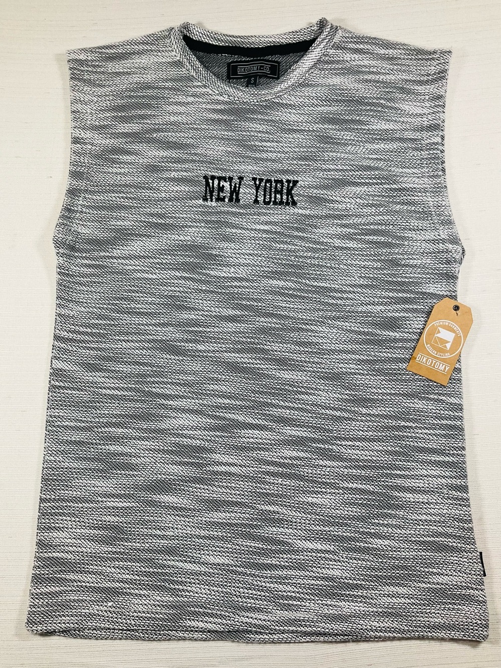 NWT DIKOTOMY Mens Small New York Textured Sleeveless Knit Gray White Tank Top